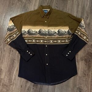 Vintage Wrangler button up long sleeve pearl snap buttons Buffalo Western scene